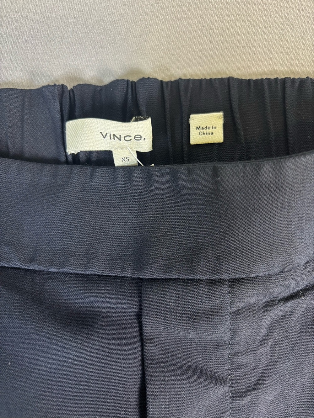 VINCE Classic Pull-on Trousers size XS in Navy NWOT - Picture 2 of 14